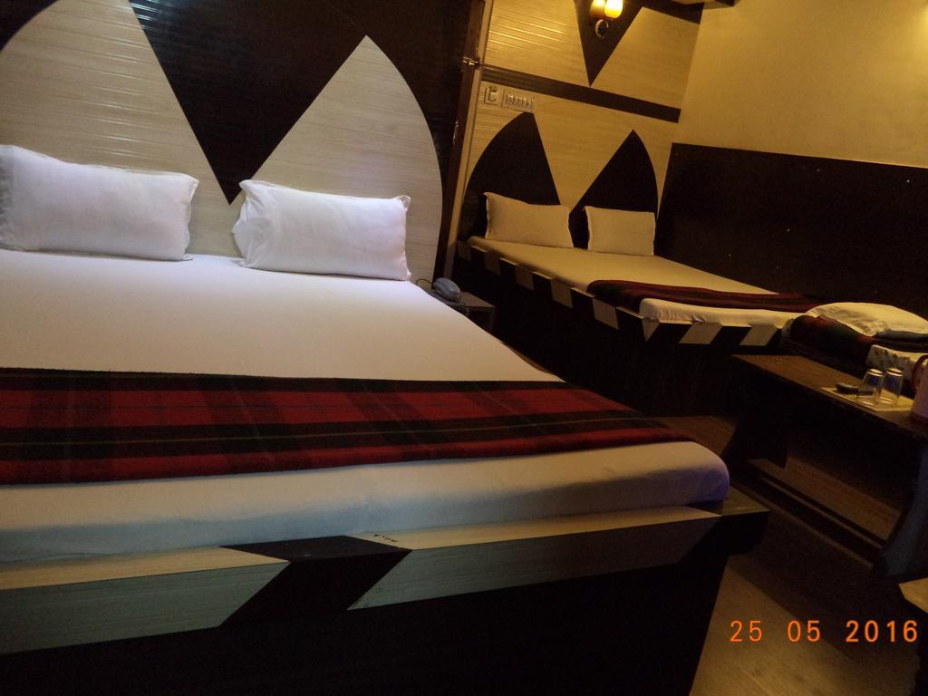 ג'איפור Hotel Abhineet Palace מראה חיצוני תמונה