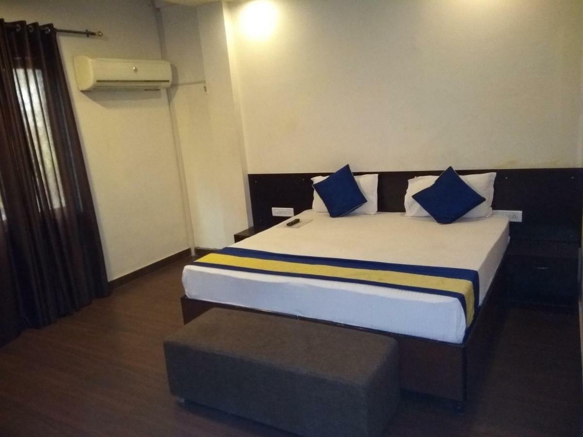 ג'איפור Hotel Abhineet Palace מראה חיצוני תמונה