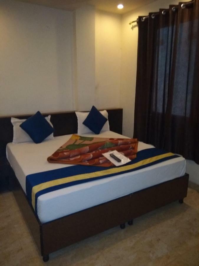 ג'איפור Hotel Abhineet Palace מראה חיצוני תמונה
